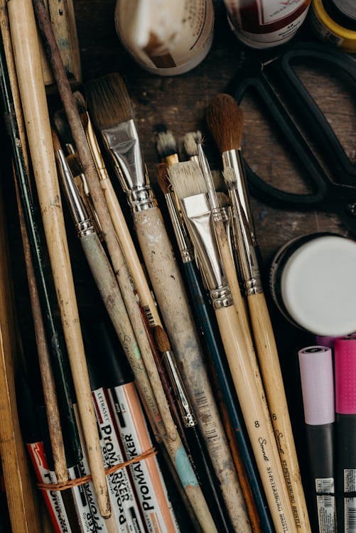 Art Cleaning: Safe Methods for Every Medium (Conservation Guide)