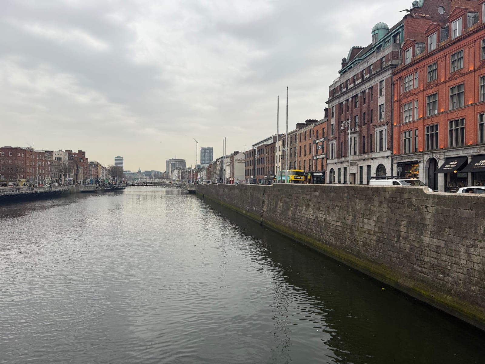 Dublin Castle: Eight Centuries of Irish History and Artistic Splendor (Visitor's Guide)